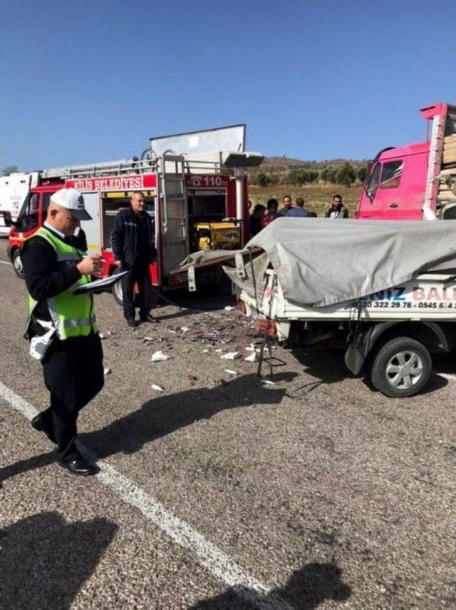Kilis&rsquo;te Trafik Kazası: 1 &Ouml;l&uuml; 2