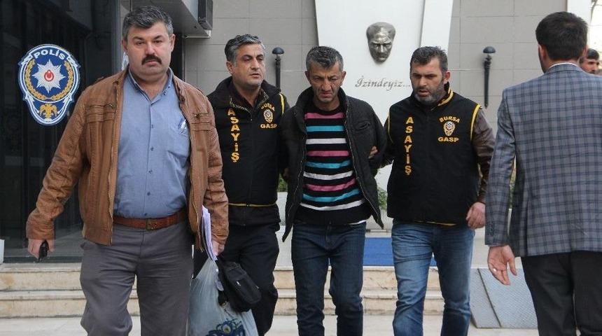 Marketteki Maskeli Bıçaklı Soygun Anı Kamerada