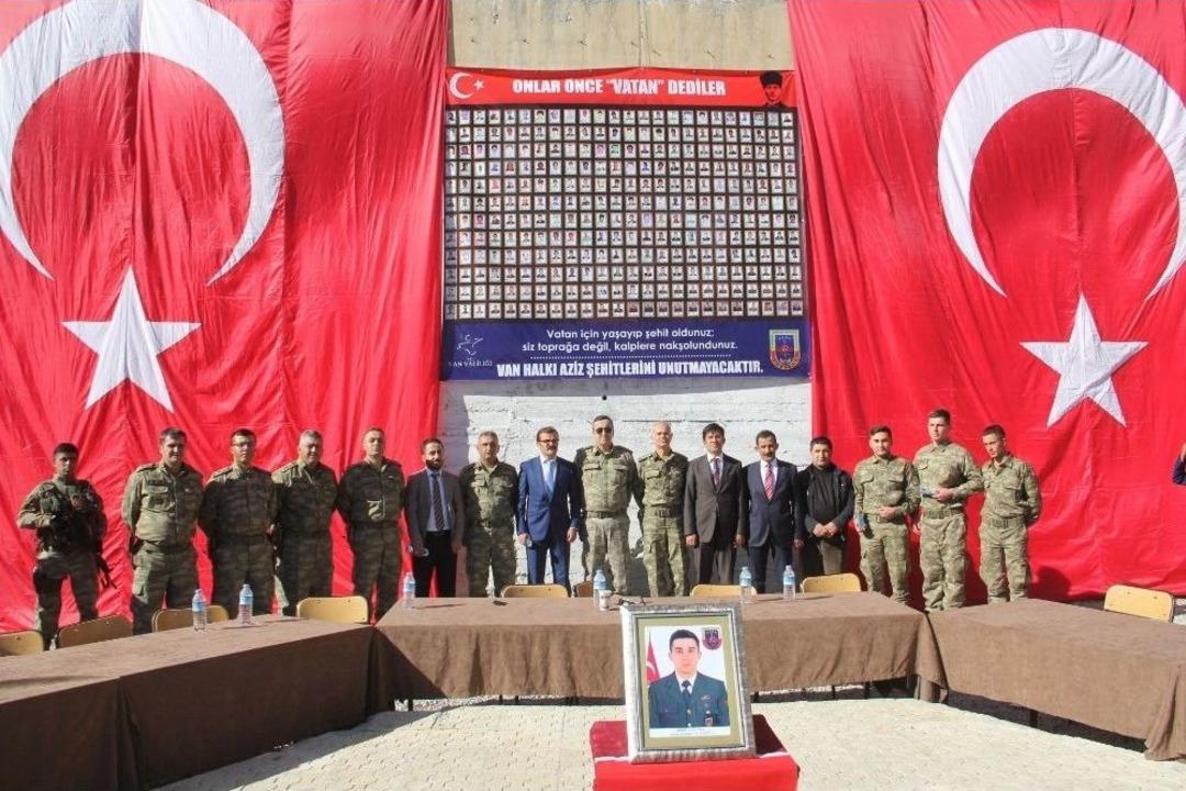 Başkale&rsquo;de &Ccedil;atışmada Şehit Olan Jandarma Uzman Onbaşı Kemal Zeren İ&ccedil;in Mevlit Okutuldu