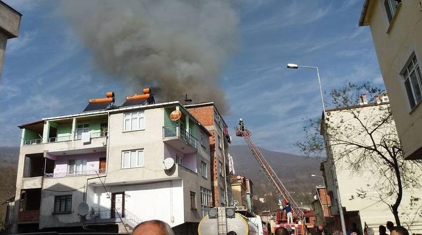 Ev Yangını Korkuttu