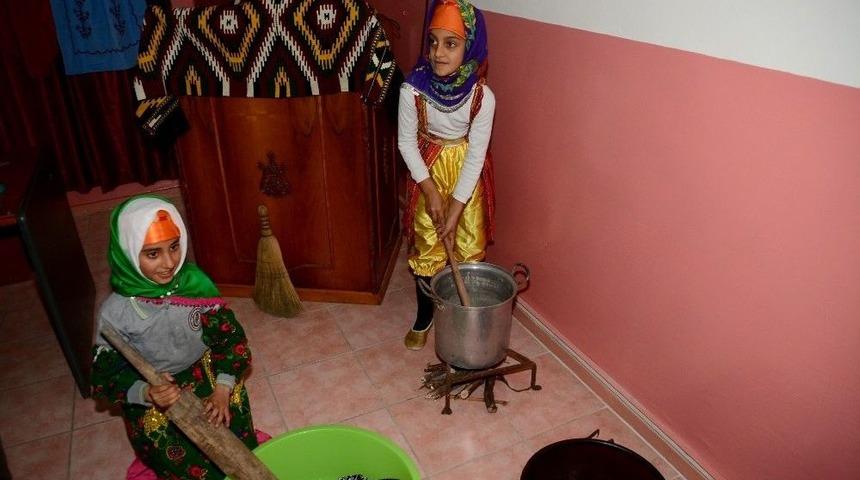 &Ouml;ğrenciler Ge&ccedil;mişi Yaşatıyor