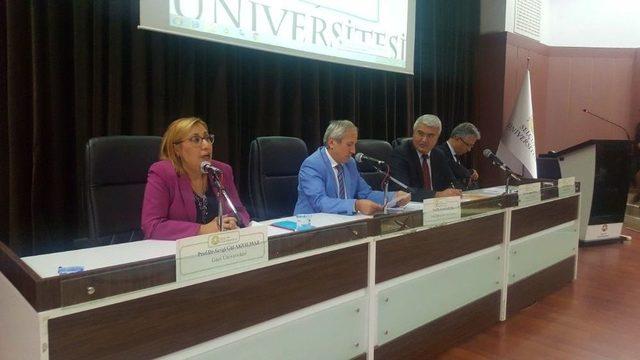 Sel&ccedil;uk&rsquo;ta &ldquo;tarihin Tanıklığında Ermeni Meselesi&rdquo; Paneli Yapıldı 3