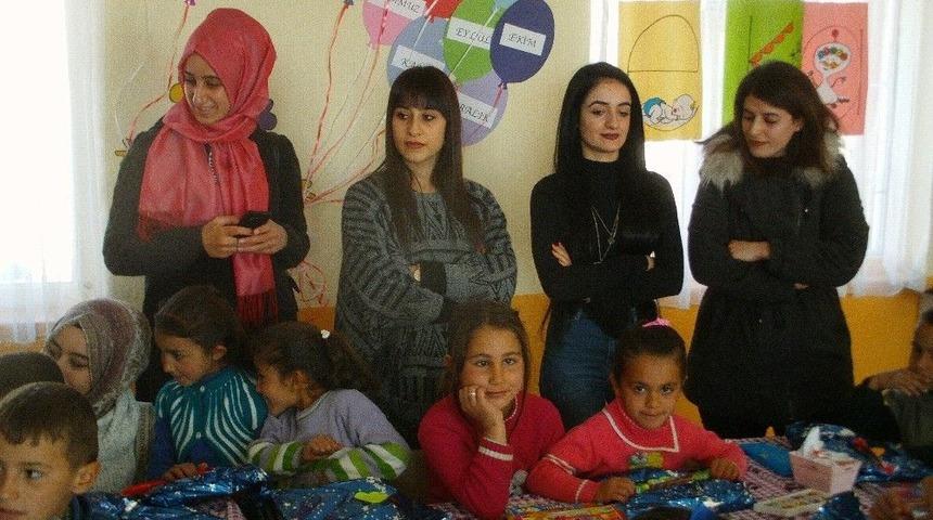 Kredi Yurtlar Kurumundan Öğrencilere Kırtasiye Malzemesi