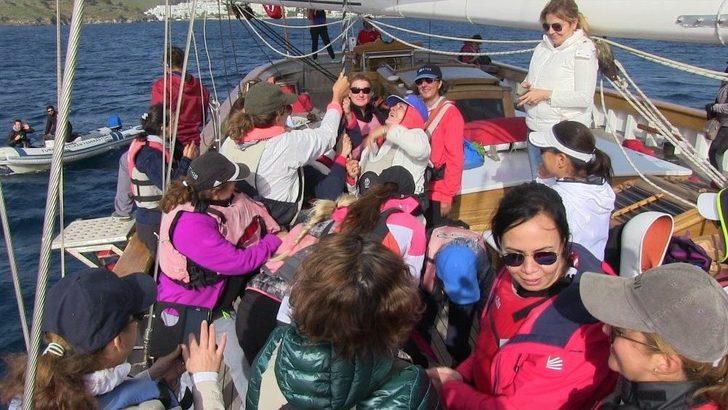 Ev Kadınları Yelken Açıp Dümen Başına Geçti G4