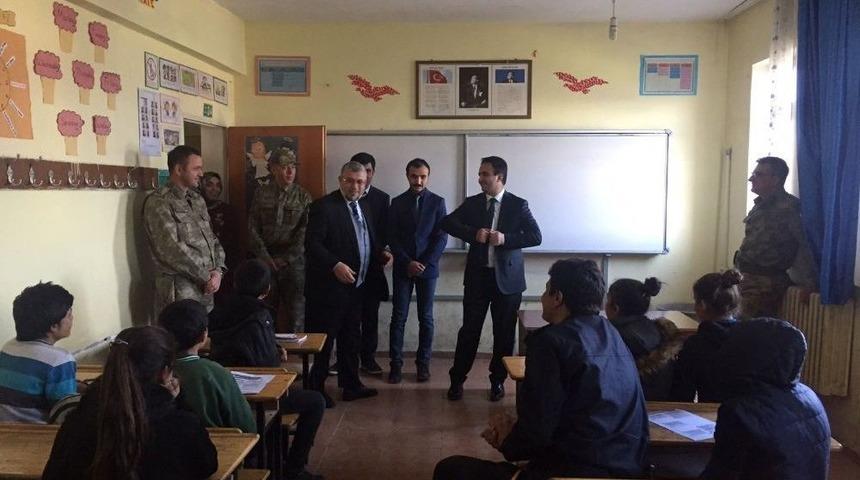 Kaymakam Dundar&rsquo;ın Okul Ziyaretleri