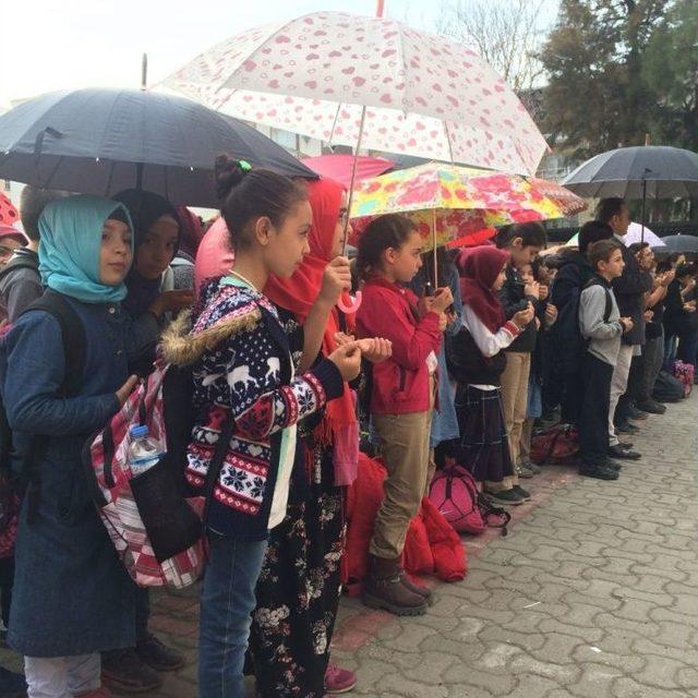 Ortaokul Öğrencileri Yağmur Duası Yaptı