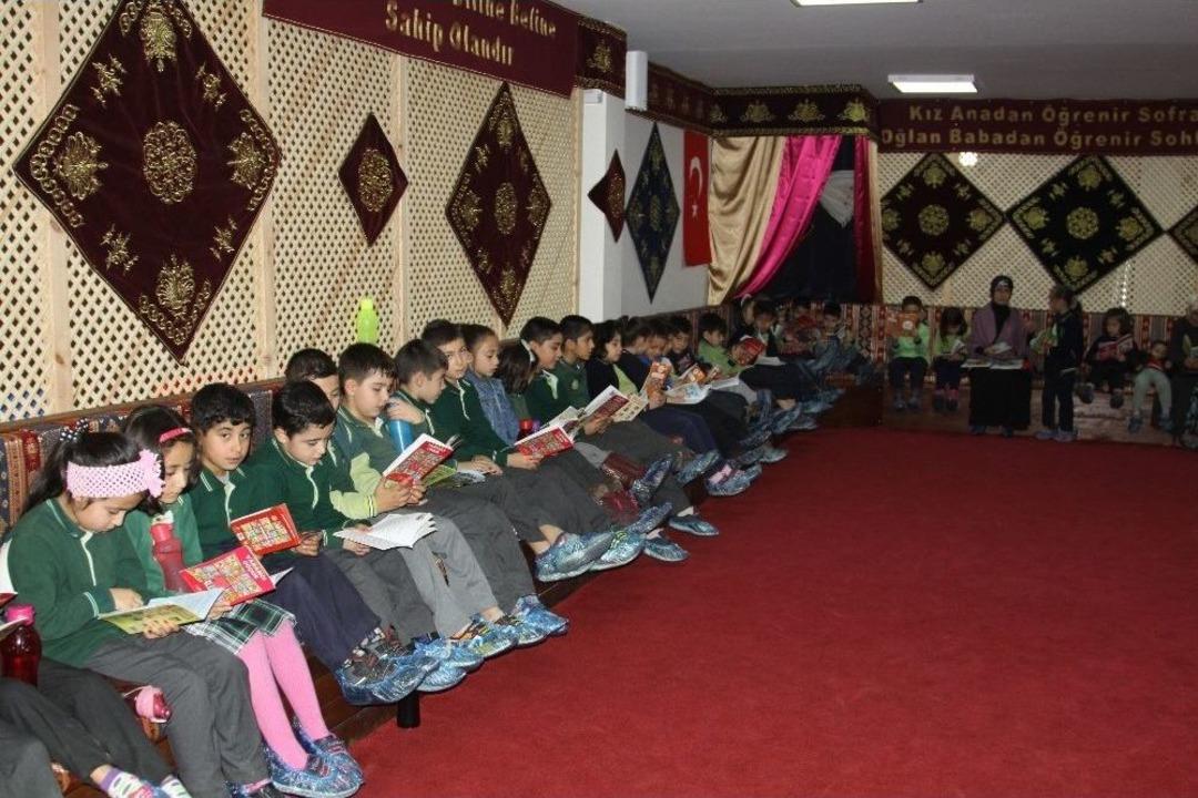 &Ccedil;ocuklara Kitap Okuma Aşısı