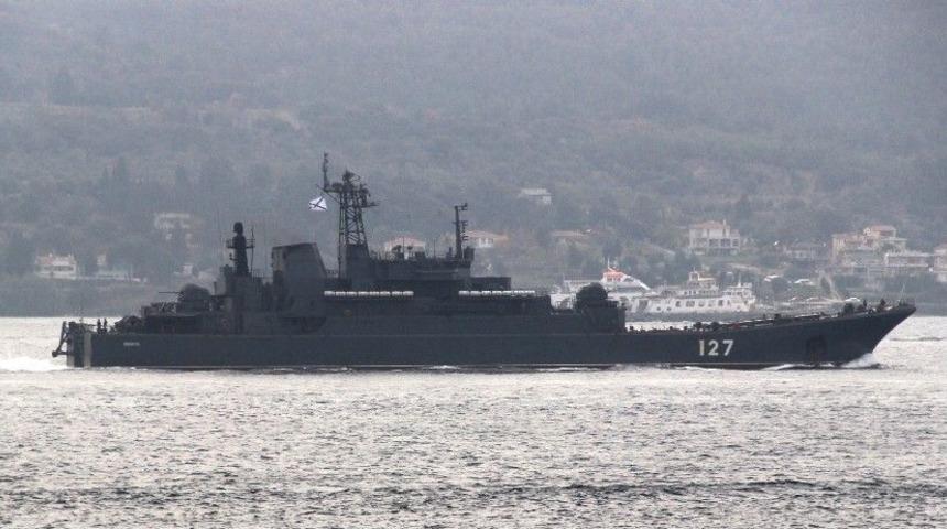 Rus Savaş Gemisi &Ccedil;anakkale Boğazı&rsquo;ndan Ge&ccedil;ti