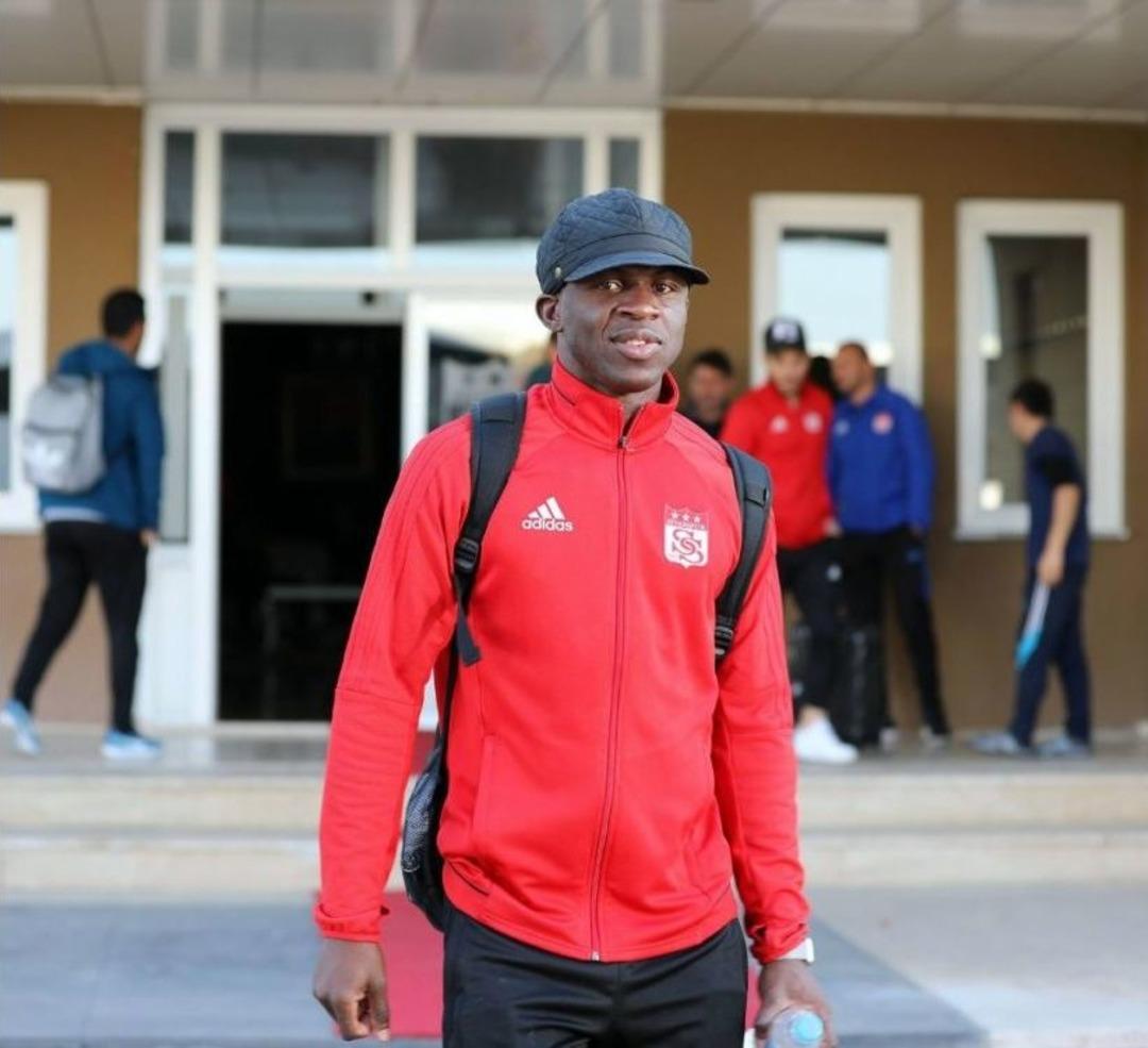 Sivasspor, Fenerbah&ccedil;e Ma&ccedil;ı İ&ccedil;in İstanbul&rsquo;a Gitti