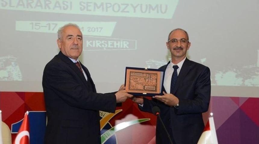 Bilgi &Uuml;retimi Ve Bilim Politikaları Sempozyumu Sona Erdi