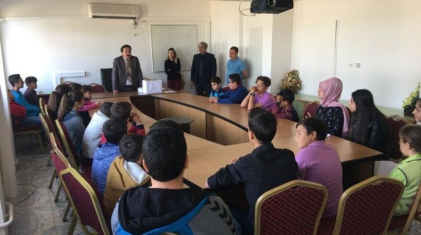 Bozyazı&rsquo;da &Ouml;ğrenciler Sandık Başına Gitti