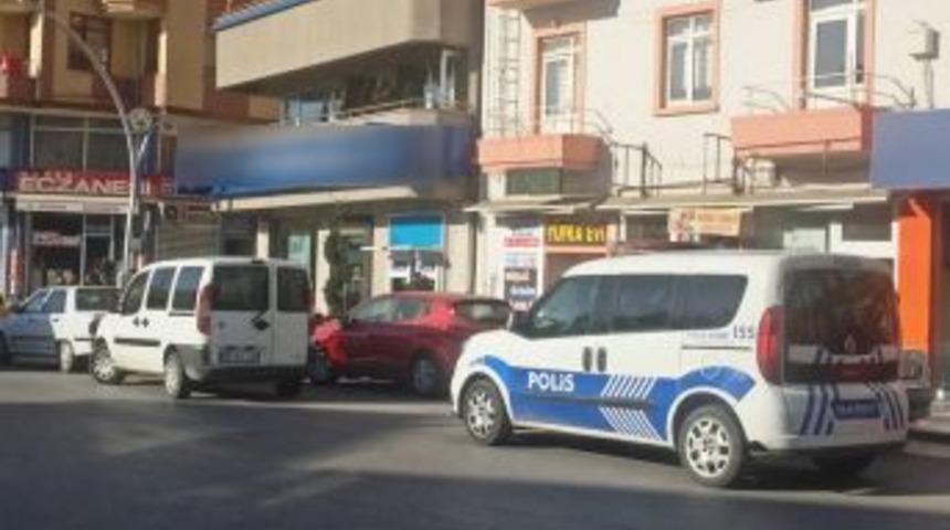 &rsquo;operasyon Yapacağız&rsquo; Dediler, 25 Bin Lira Dolandırdılar