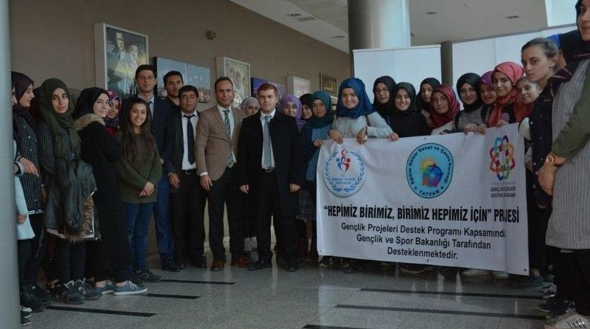 Tatvan’da Gençler “ayla” Filmini İzledi