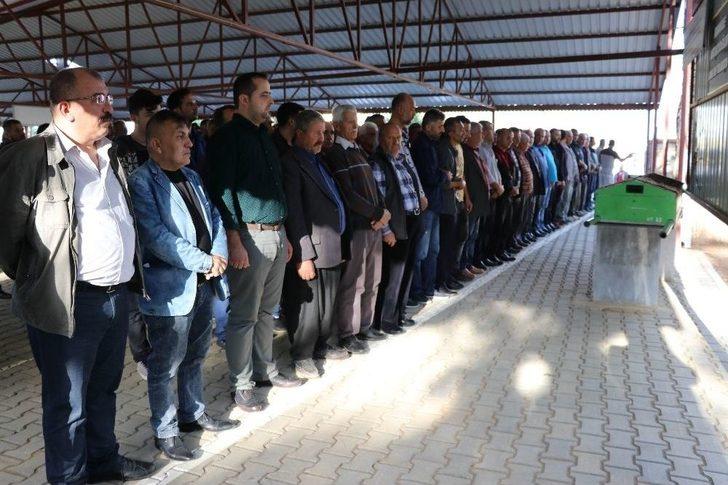 Tek Teker Arif’le Trafik Kazasında Ölen Ülkü Özcan Defnedildi G2