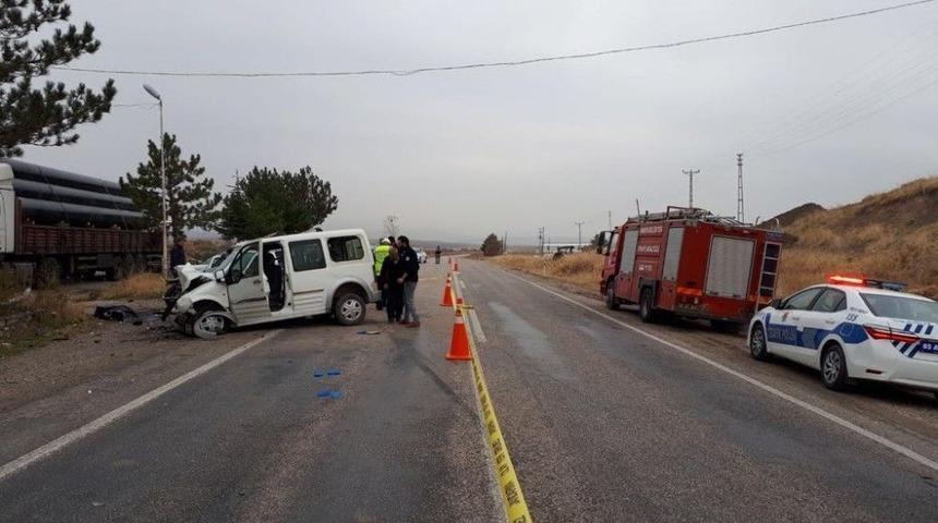 Amasya&rsquo;da Trafik Kazası: 1 &Ouml;l&uuml;, 5 Yaralı