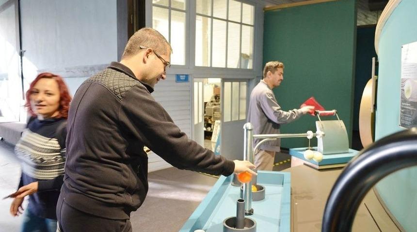 Uşaklı &Ouml;ğrenciler &ldquo;gelecek İ&ccedil;in Ar-ge&rdquo; Etkinliğine Katıldı