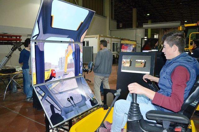 Uşaklı &Ouml;ğrenciler &ldquo;gelecek İ&ccedil;in Ar-ge&rdquo; Etkinliğine Katıldı 1