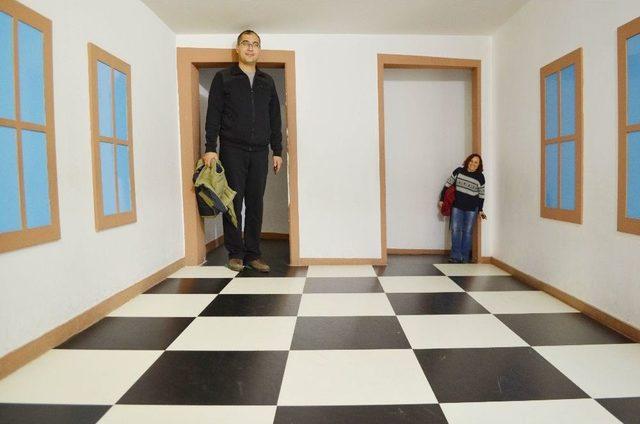 Uşaklı &Ouml;ğrenciler &ldquo;gelecek İ&ccedil;in Ar-ge&rdquo; Etkinliğine Katıldı 3