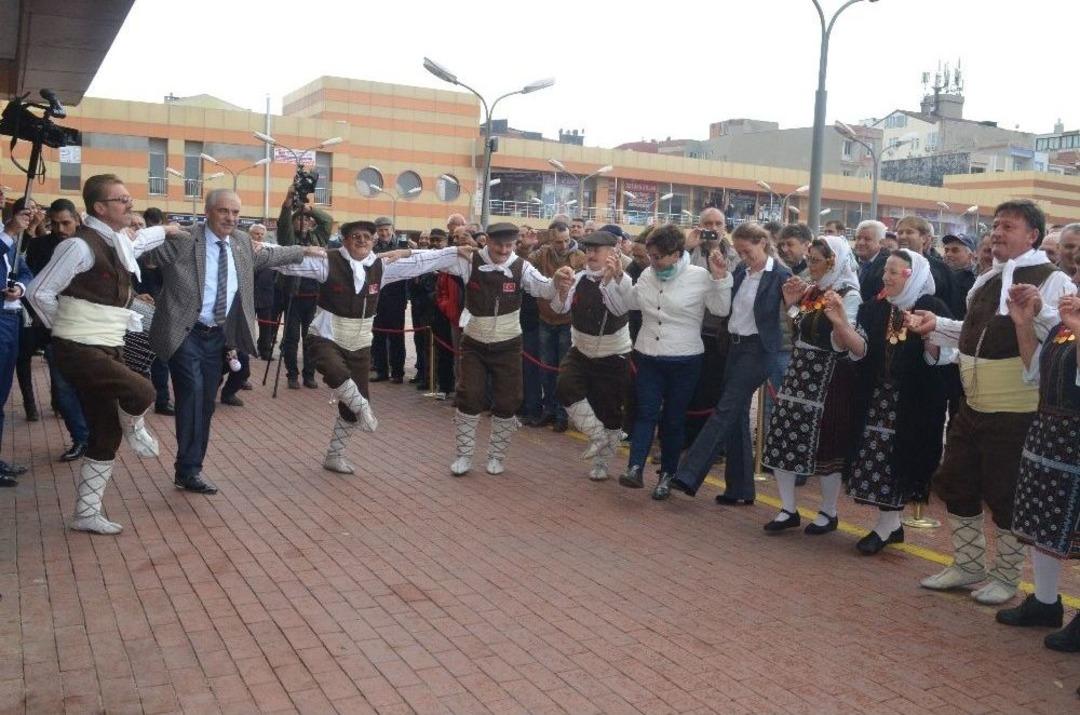T&uuml;rk Ve Bulgarlar Birlikte Halay &Ccedil;ekip, Festival A&ccedil;tılar