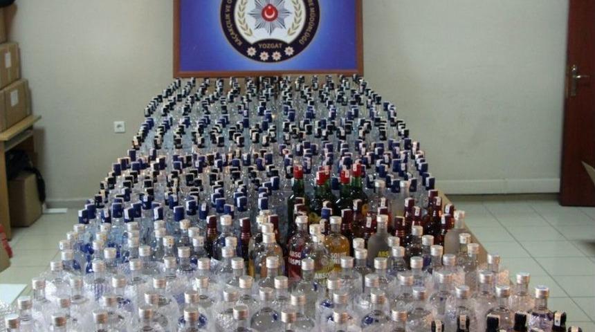 Emniyet&rsquo;ten Ka&ccedil;ak Sigara Ve Alkoll&uuml; İ&ccedil;ki Operasyonu