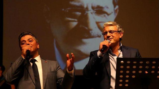 Âşık Mahzuni Şerif, Karşıyaka’da Anıldı