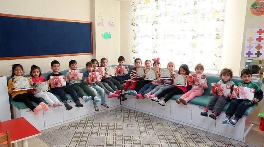 Mersin B&uuml;y&uuml;kşehir&rsquo;den &Ccedil;ocuklara 20 Bin Boyama Kitabı