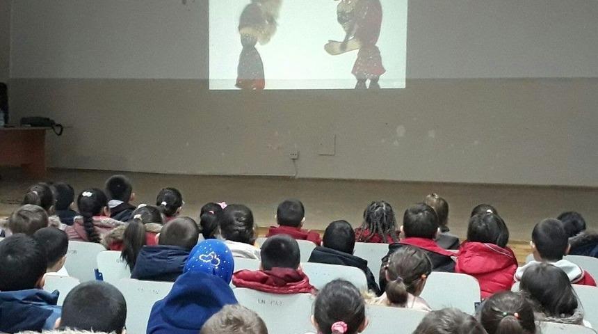 K&ouml;rfez&rsquo;deki Okullarda &Ccedil;evre Eğitimi S&uuml;r&uuml;yor