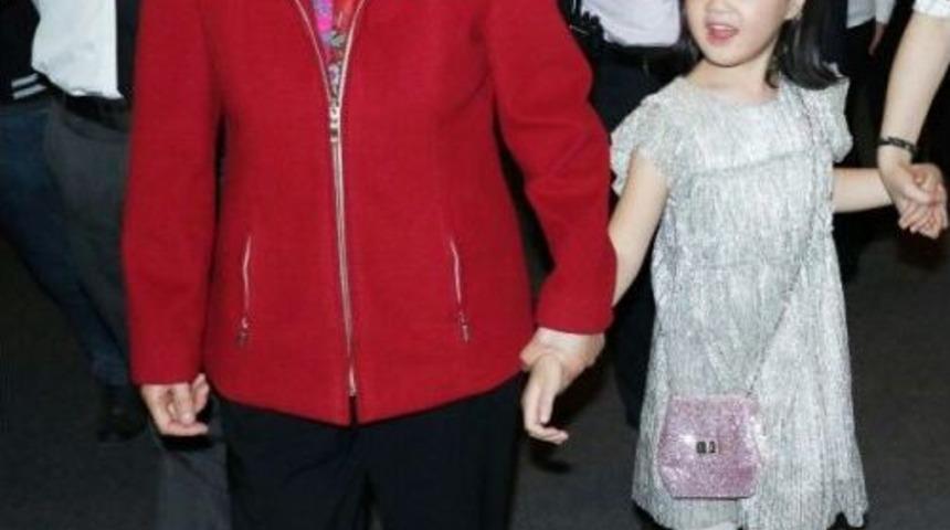 Ger&ccedil;ek Ayla, Ankara Marşı&rsquo;nı Okudu