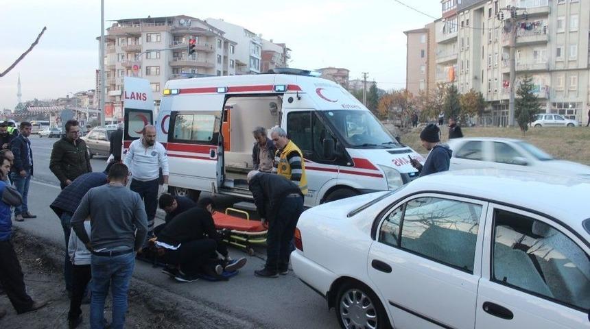 Tavşanlı&rsquo;da Trafik Kazası: 3 Yaralı