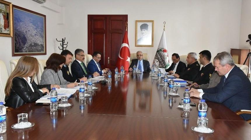 Manisa&rsquo;da Servis Taşımacılığının Sorunları Konuşuldu