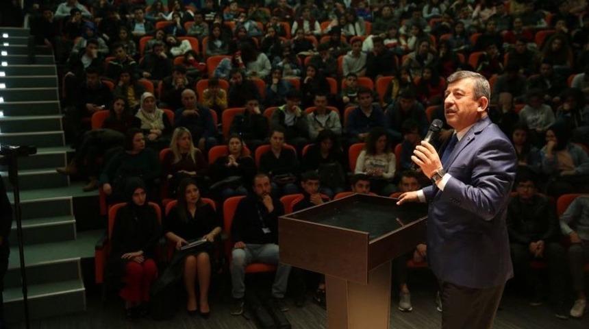 Başkan Karabacak Gençlere Seslenmeye Devam Ediyor