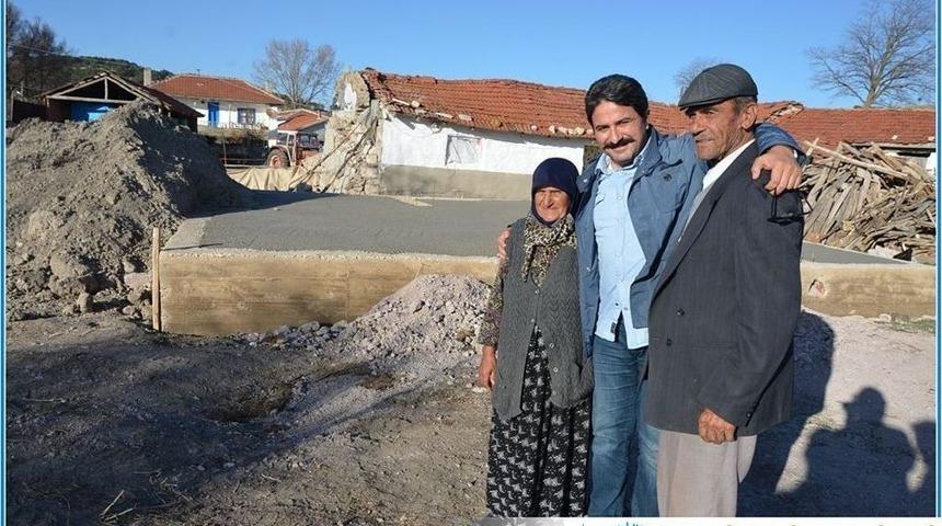 &Ccedil;ukurca&rsquo;da Evi Yanan Aileye Yardım Eli Uzatıldı