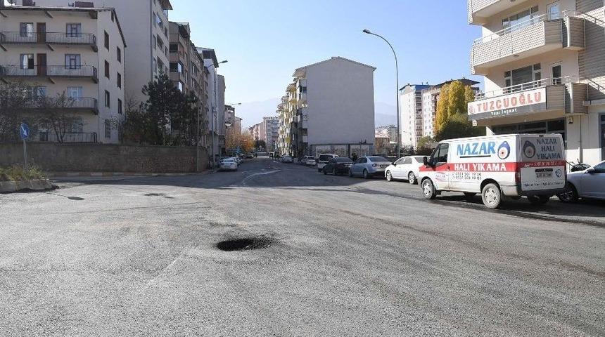 Şehit Akif Ağaoğlu Caddesi Asfaltlandı