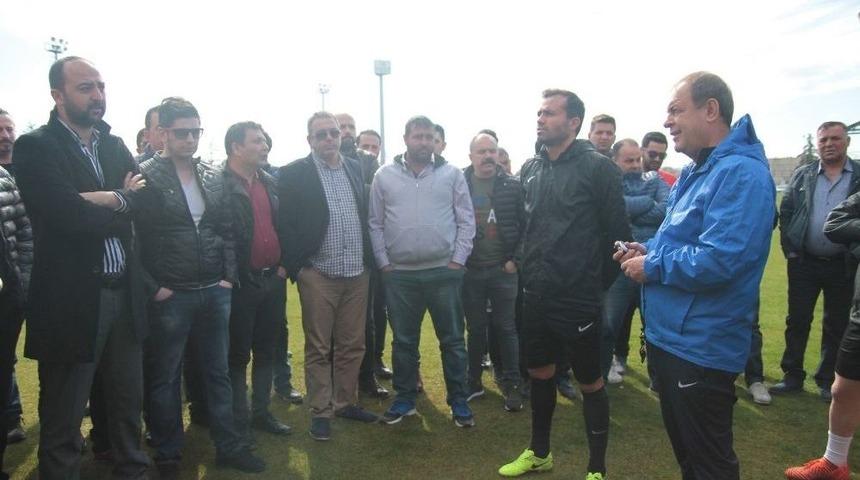 Ma&ccedil;a Alınmayacak Taraftarlar Antrenmana Geldi