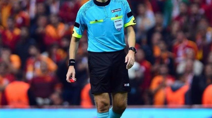 C&uuml;neyt &Ccedil;akır, Fıfa D&uuml;nya Kupası 2018 Aday Hakemler Semineri&rsquo;ne Davet Edildi