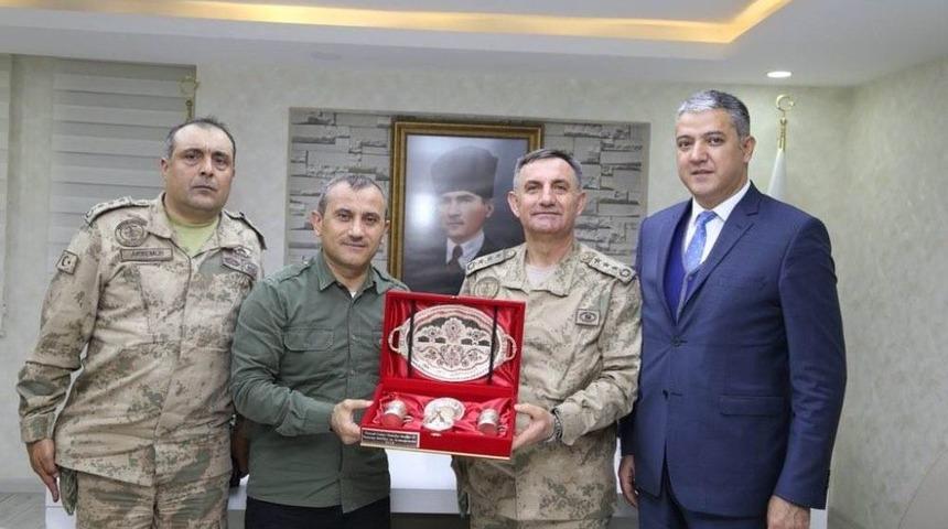 Albay Arslan&rsquo;dan Vali Sonel&rsquo;e Ziyaret