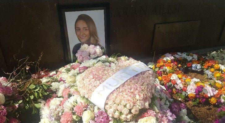 Mina Başaranın Mezarı Gül Ve Çiçeklerle Donatıldı G5