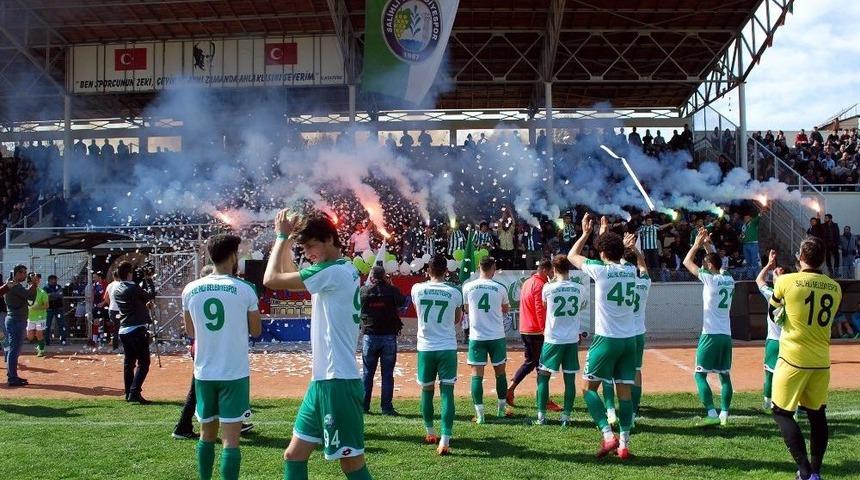 Salihli Belediyespor Bal Yolunda Bir Engeli Daha Aşmak İstiyor