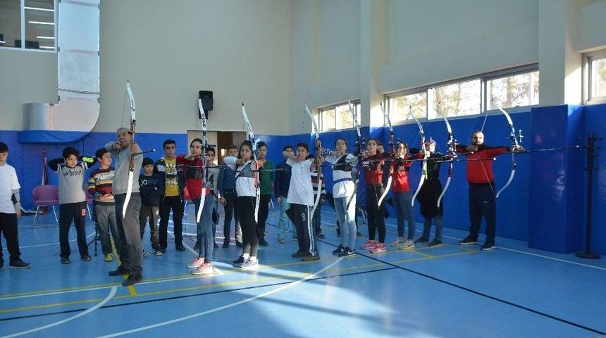 Ereğli İl&ccedil;esinde Ok&ccedil;uluk &Ouml;ğrenen Sporcular Destek Bekliyor