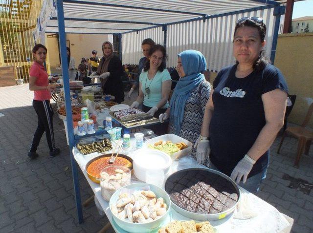 Milas’ta Öğrencilerden Sergi, Velilerden Kermes