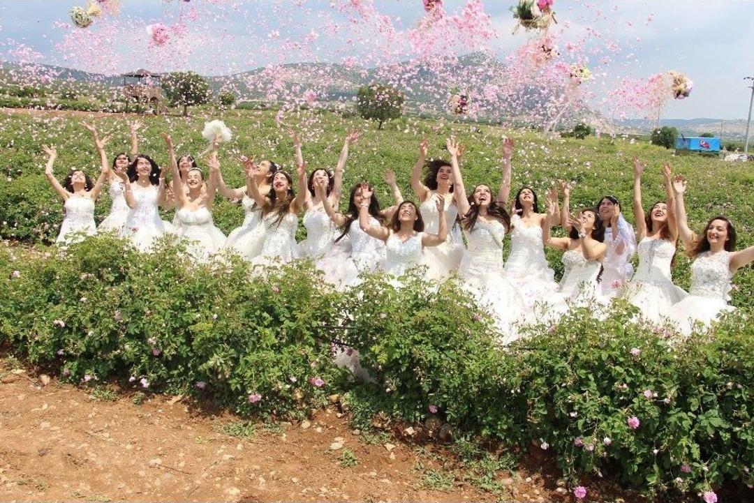 Isparta&rsquo;da G&uuml;l Festivali Coşkusu