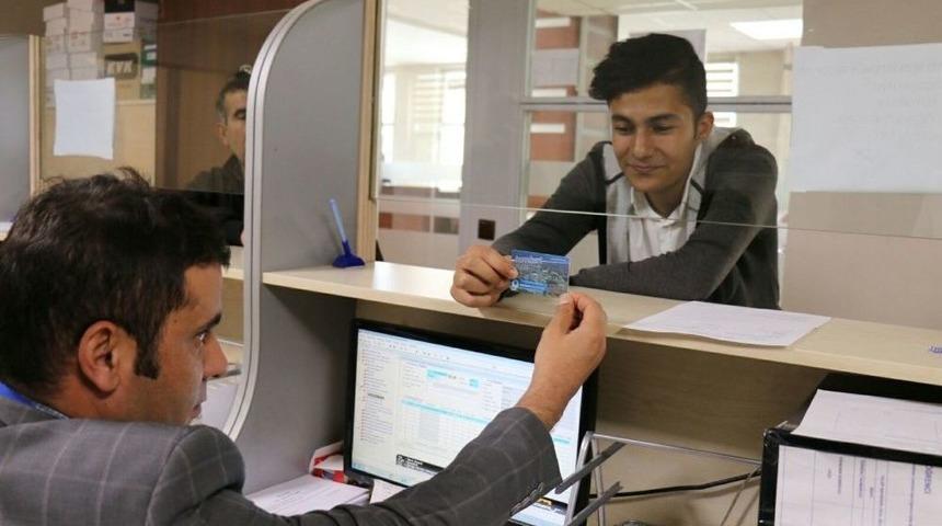 Batman&rsquo;da Şehir İ&ccedil;i Otob&uuml;s Kartları Yenileniyor