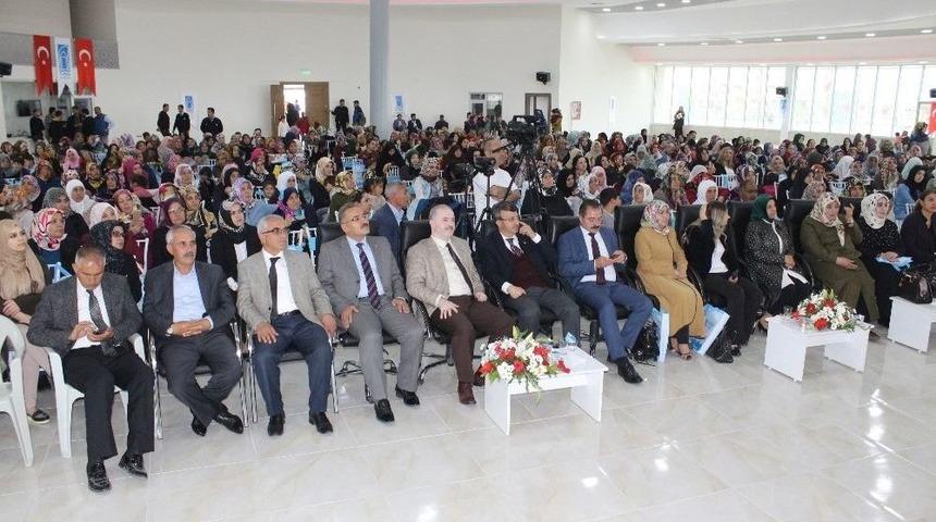 Van&rsquo;da &ldquo;anneler G&uuml;n&uuml; Ve Engelliler Haftası&rdquo; Programı