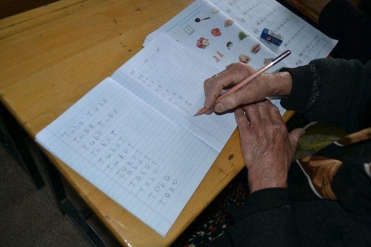 85 Yaşında Okuma Yazma Öğreniyor G1