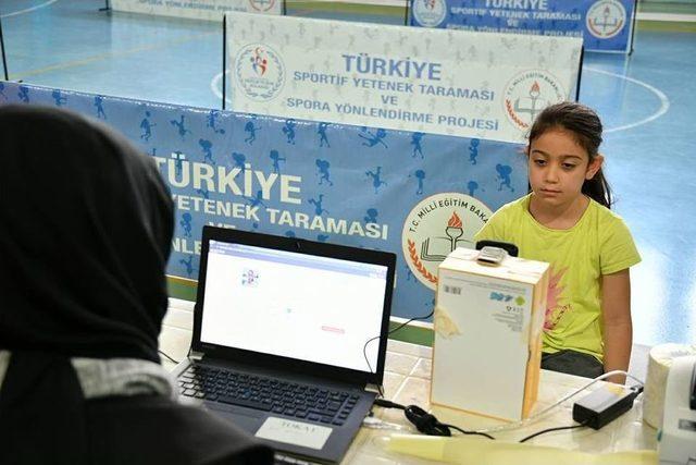 Türkiye Sportif Yetenek Taraması Ve Spora Yönlendirme Projesi Başladı