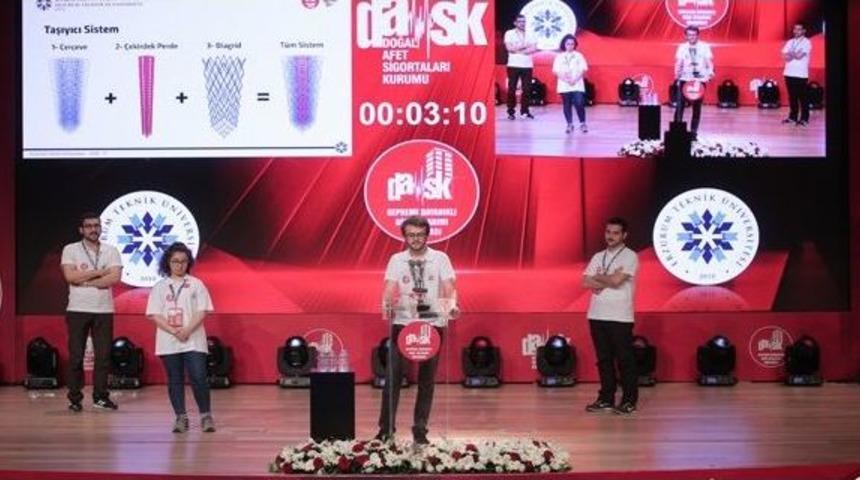 Et&uuml;&rsquo;ye En İyi İletişim Becerisi Ve Sunum &Ouml;d&uuml;l&uuml;