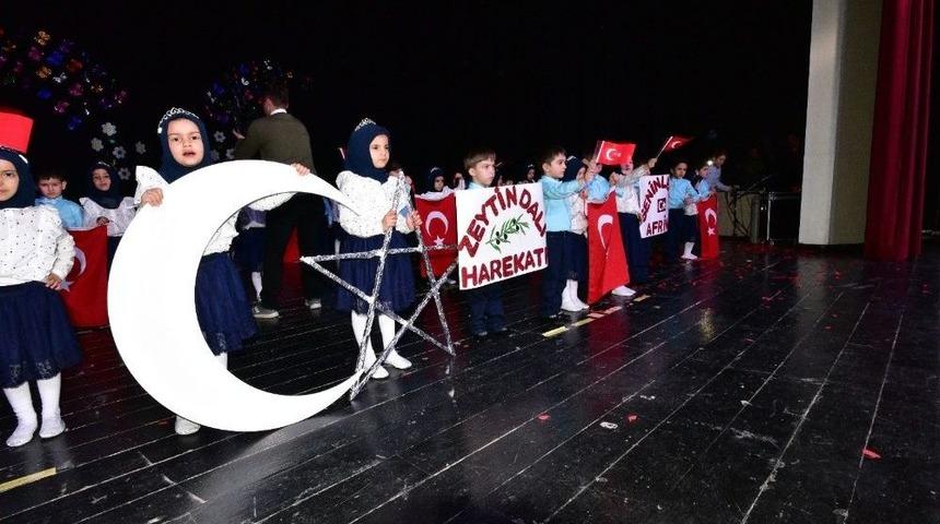 Miniklerden Mehmet&ccedil;iğe Destek