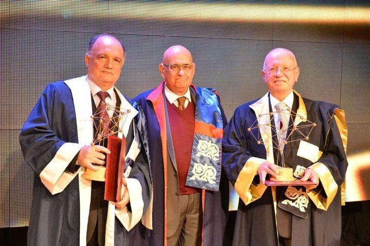 Ydü 2017 Bilim Ödülleri Sahiplerini Buldu G4