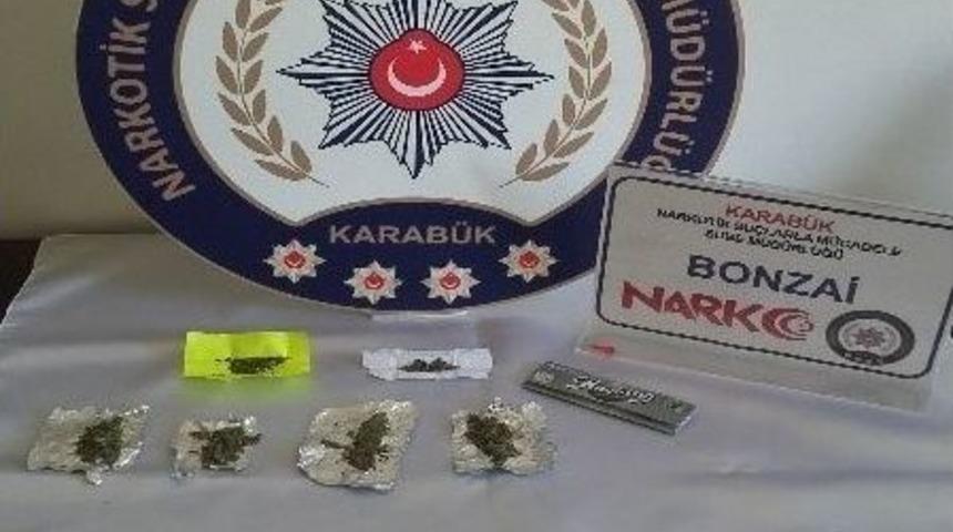 Karab&uuml;k Emniyeti Uyuşturucu Tacirlerine G&ouml;z A&ccedil;tırmıyor