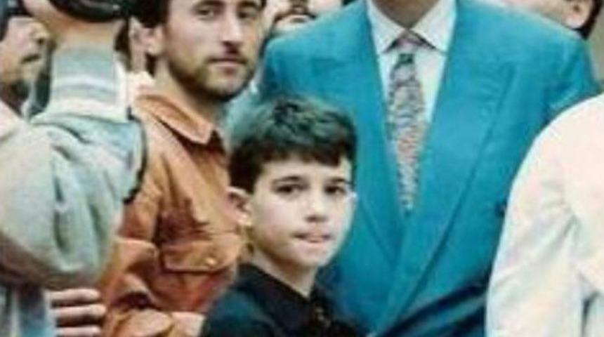 Aday Adayından 23 Yıl Sonra Aynı Poz